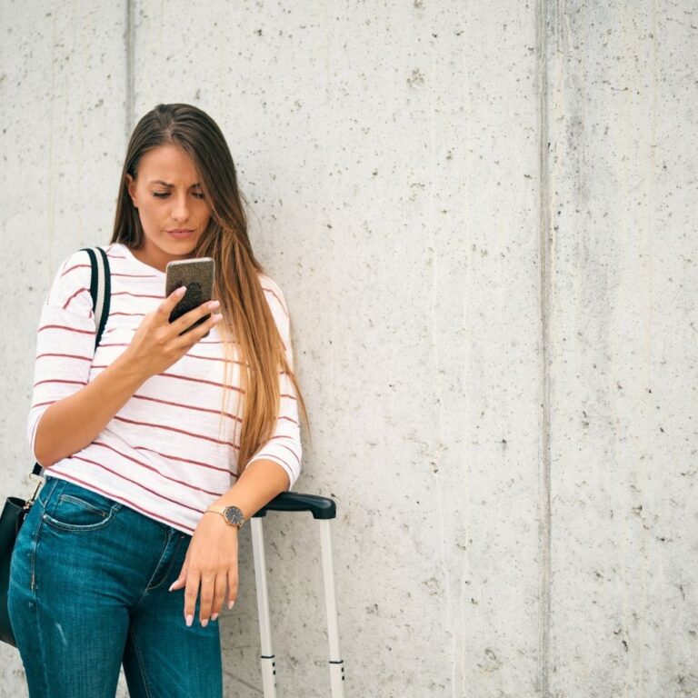 How Digital SIM Cards Are Reshaping Travel Connectivity Across Asia